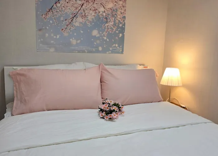 Gasthof 서울 Kozy Stay-경복궁 명동 홍대 성수 서울타워 Ddp 등 K푸드 K뷰티 K팝 투어하기 좋은 역에서 가까운 가성비 최고의 4*